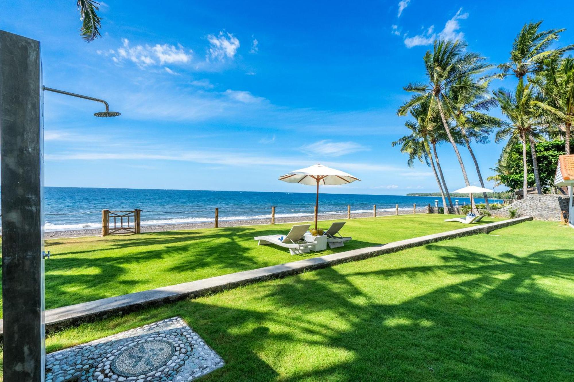 Senang Resort Tianyar Exterior photo