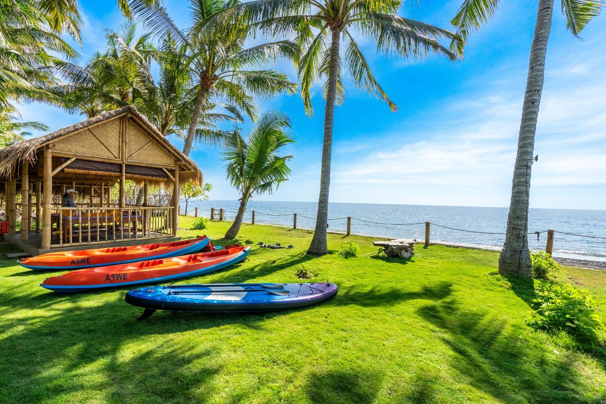 Senang Resort Tianyar Exterior photo