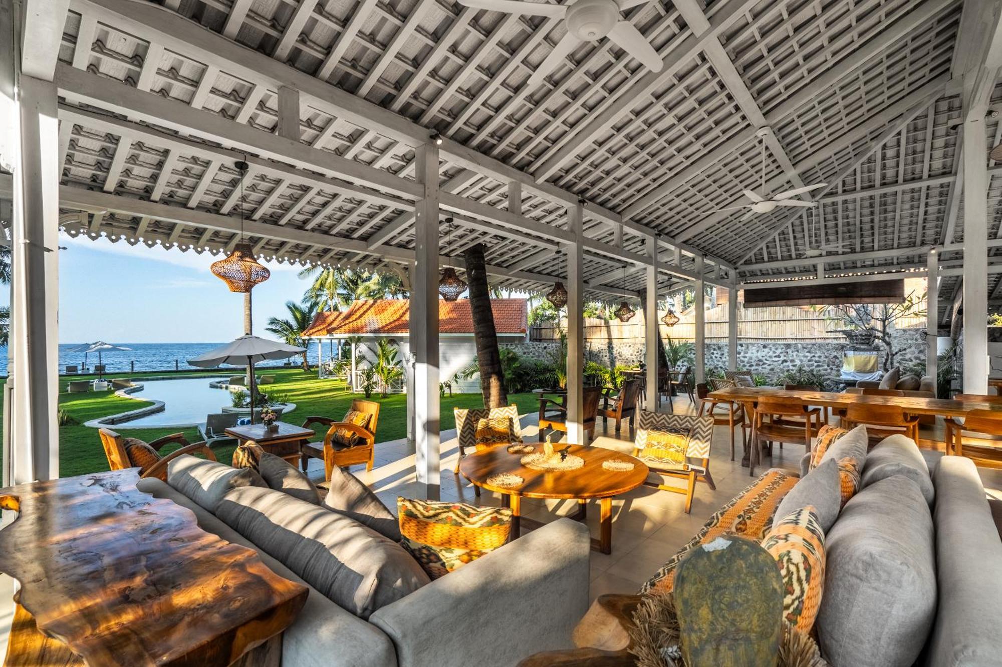 Senang Resort Tianyar Exterior photo