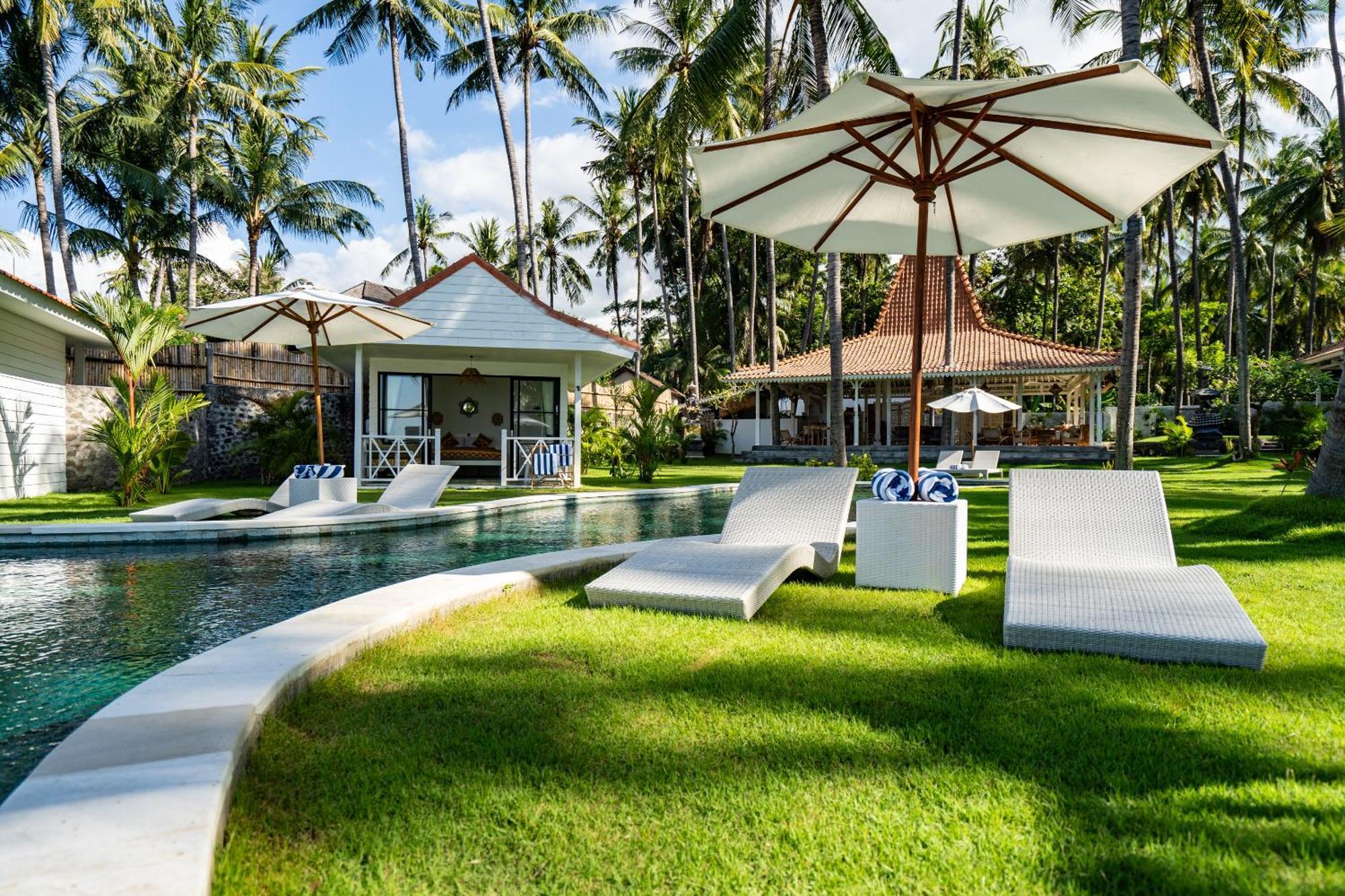 Senang Resort Tianyar Exterior photo
