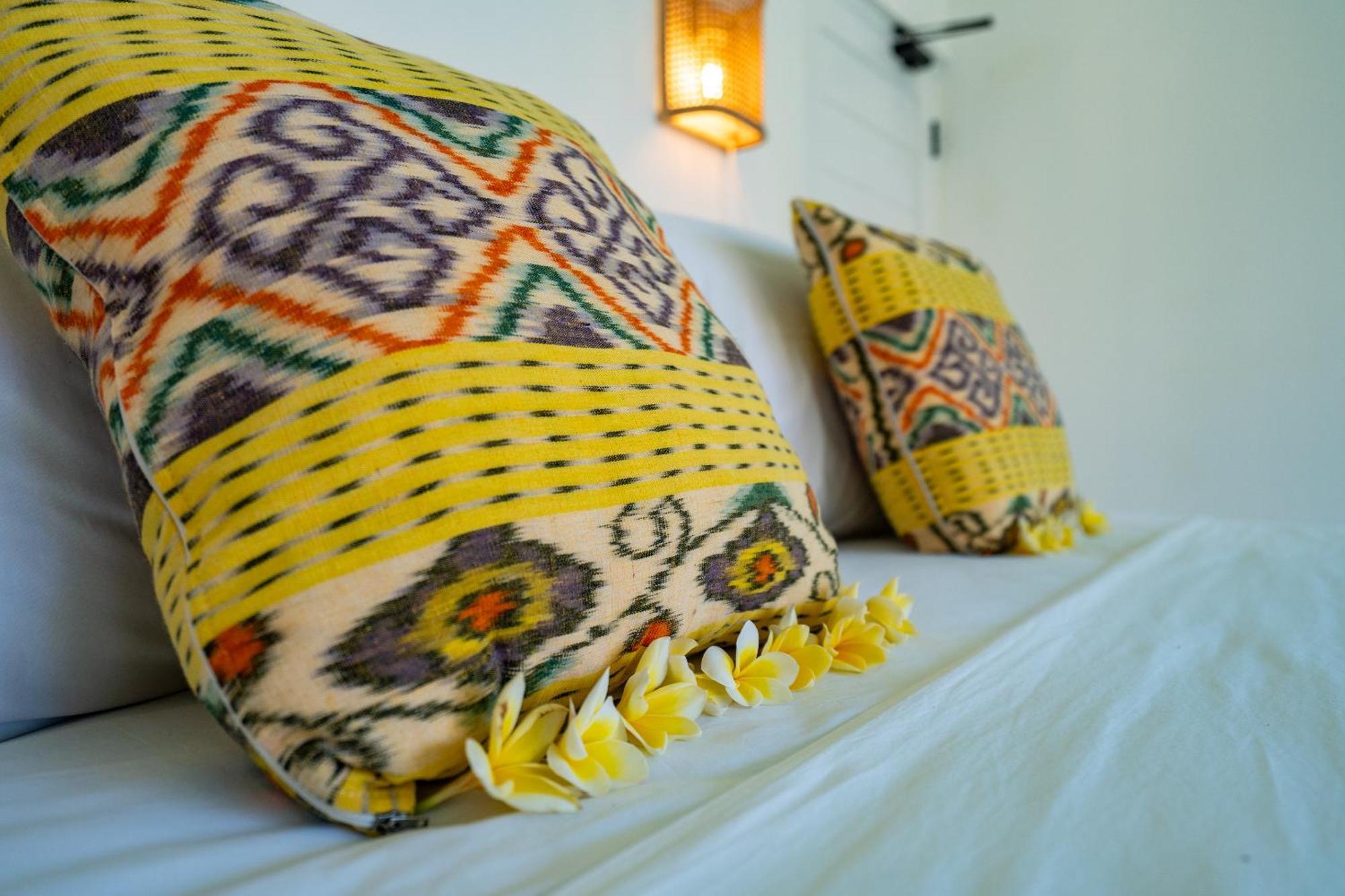 Senang Resort Tianyar Room photo